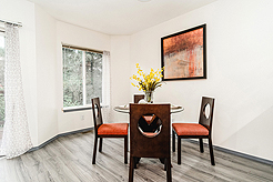 LYNNWOOD CONDO